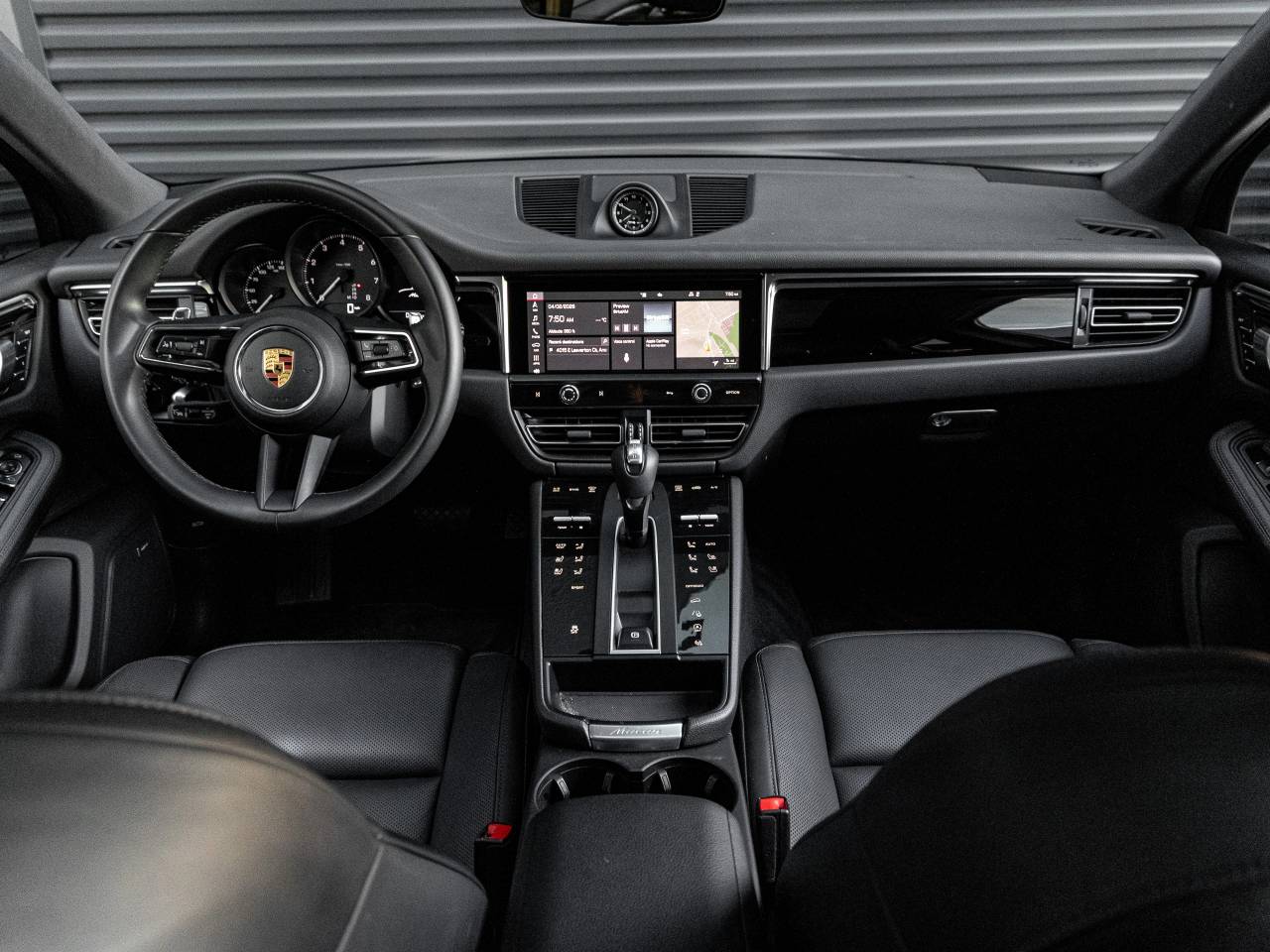 2022 Porsche Macan Base