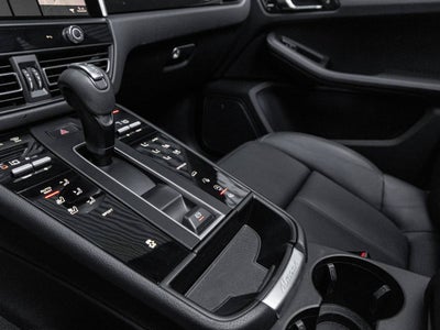 2022 Porsche Macan Base