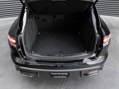 2022 Porsche Macan Base