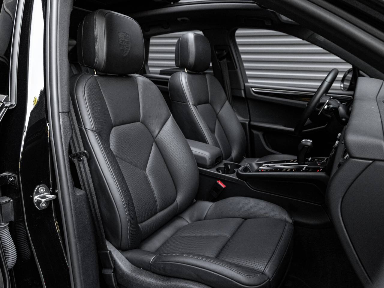 2022 Porsche Macan Base