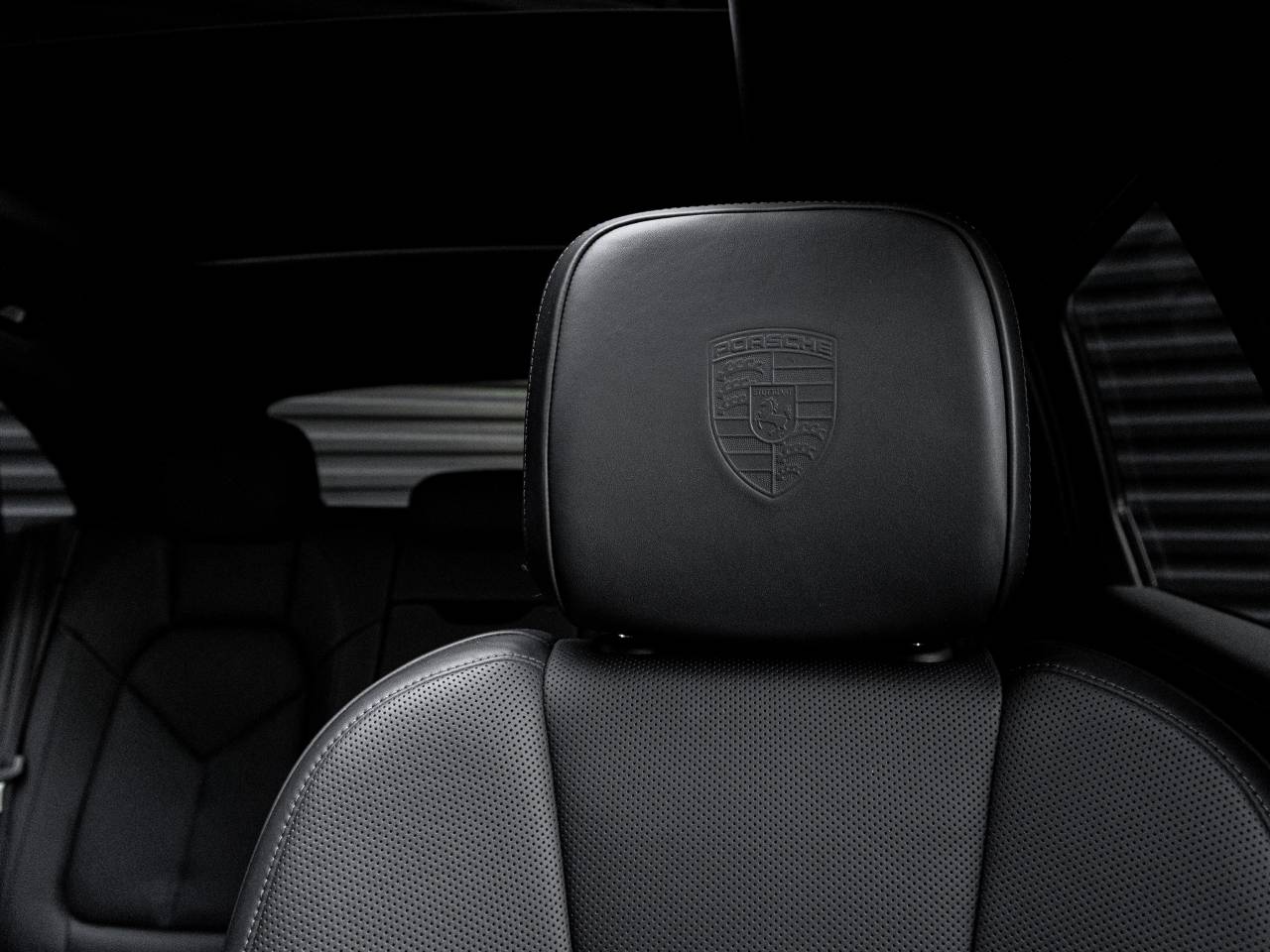 2022 Porsche Macan Base