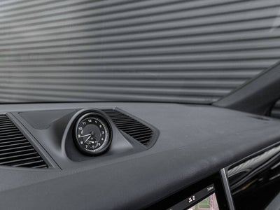 2022 Porsche Macan Base