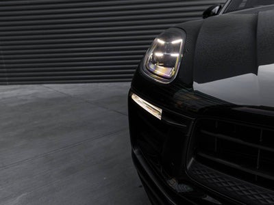 2022 Porsche Macan Base