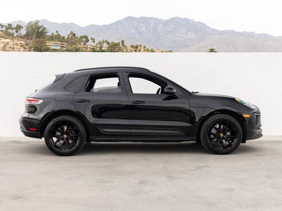 2022 Porsche Macan Base