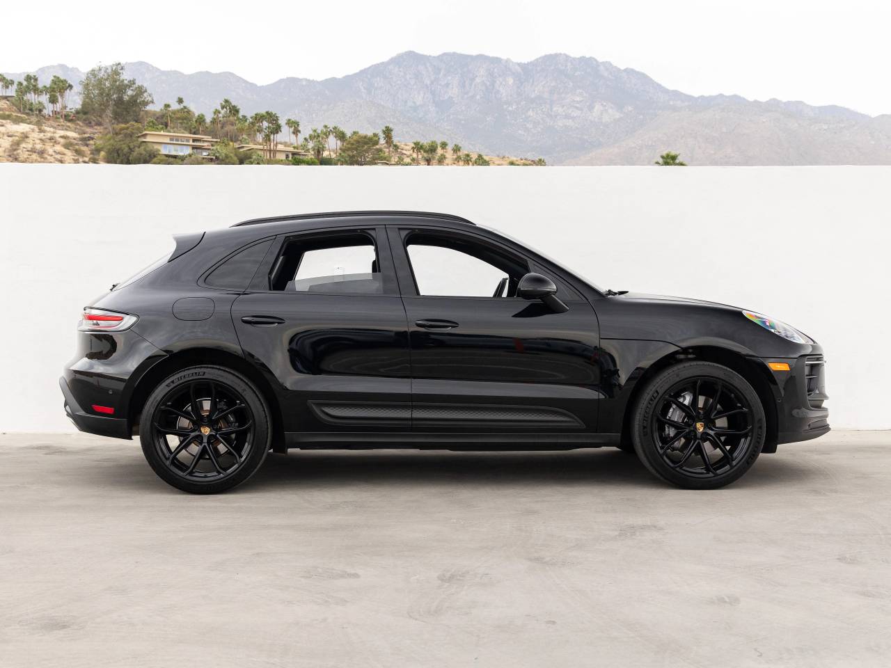 2022 Porsche Macan Base