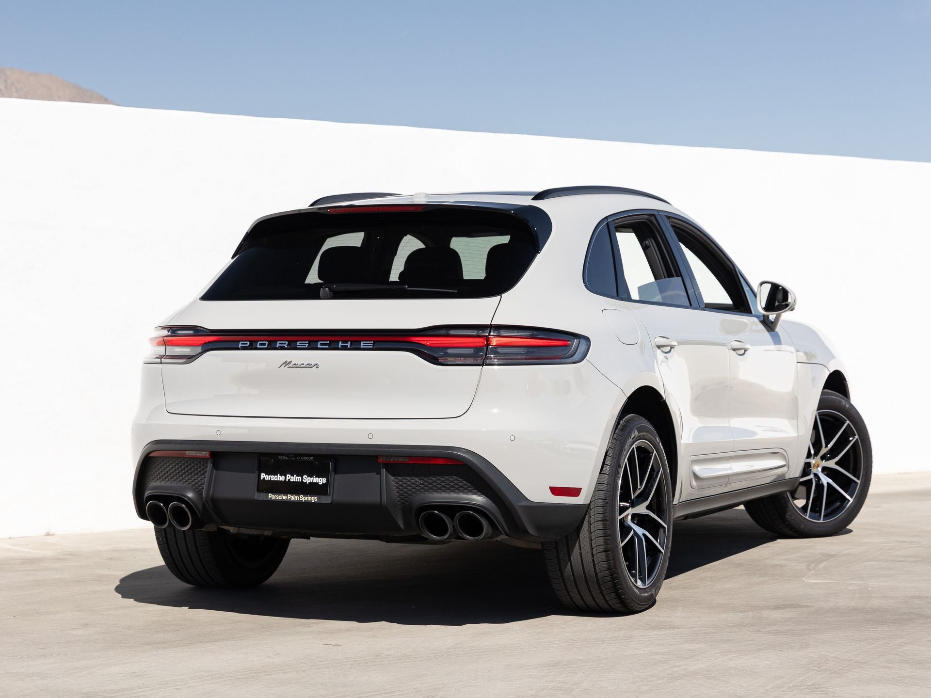 2025 Porsche Macan Base