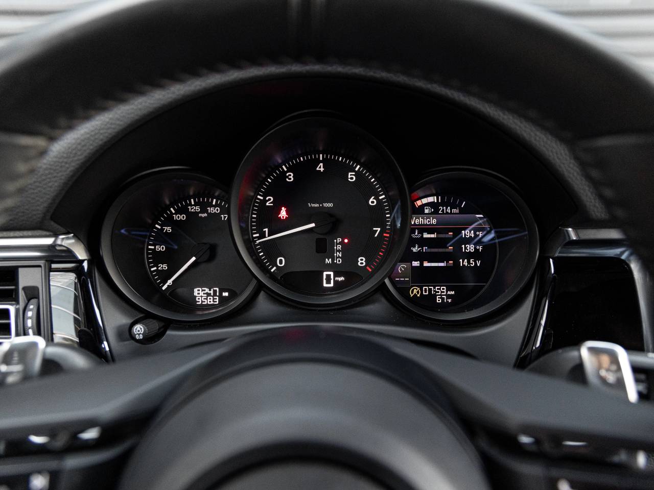 2025 Porsche Macan Base