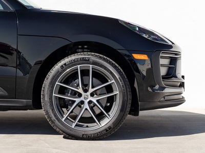 2025 Porsche Macan Macan