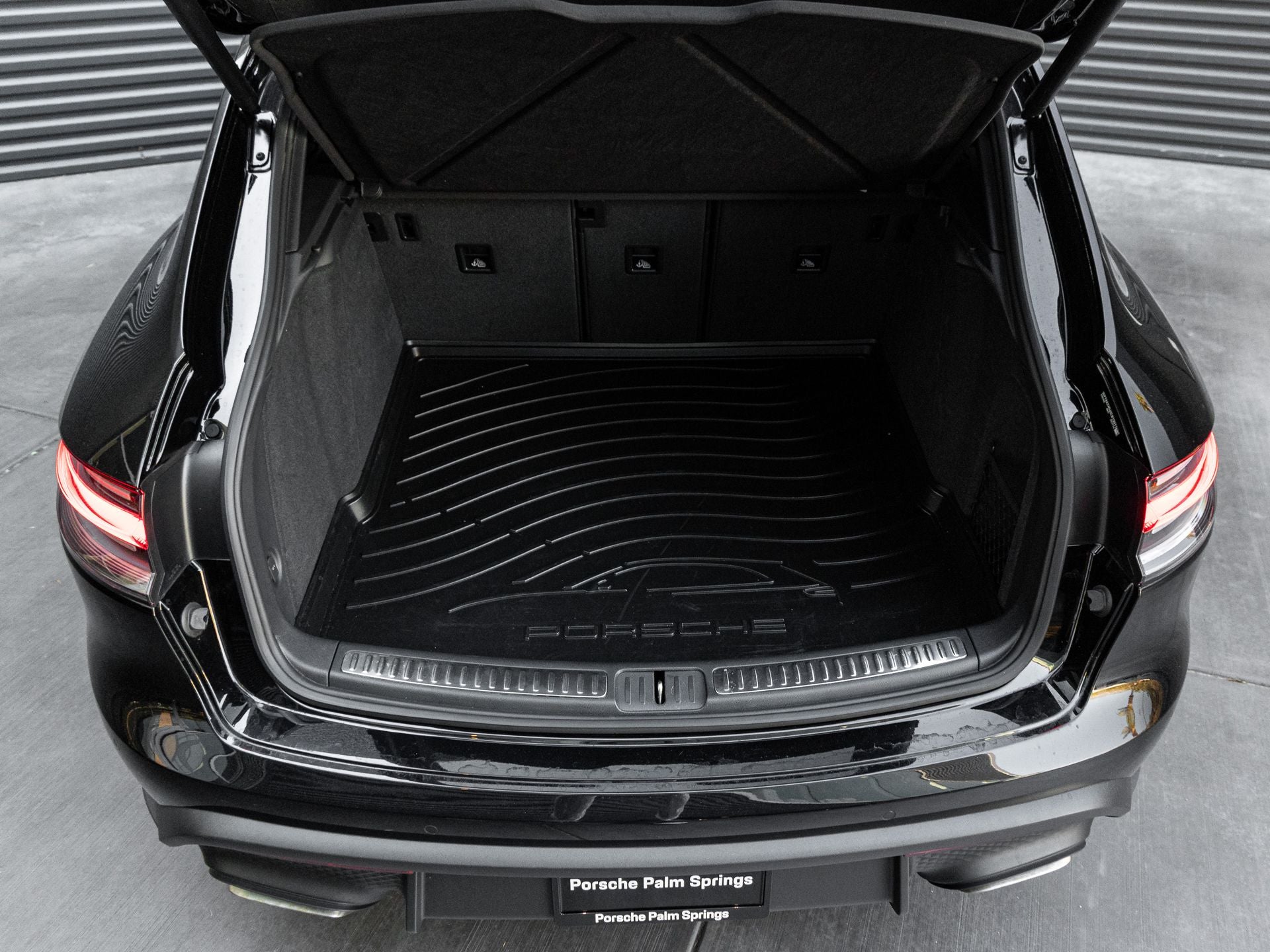 2025 Porsche Macan Macan