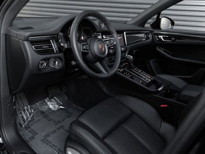 2025 Porsche Macan Macan