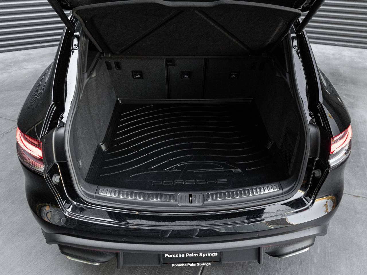 2025 Porsche Macan Macan