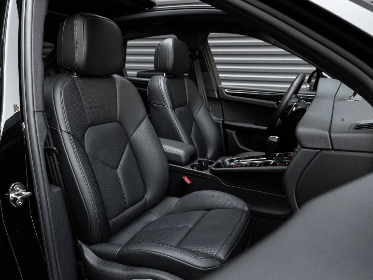 2025 Porsche Macan Macan