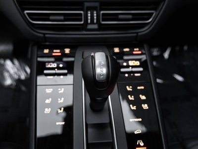 2025 Porsche Macan Macan