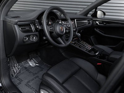 2025 Porsche Macan Macan