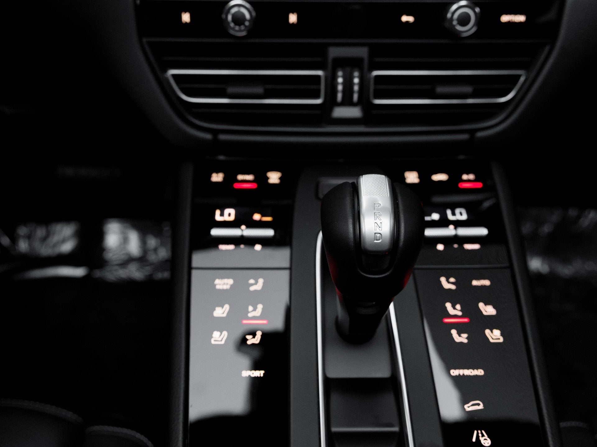 2025 Porsche Macan Macan