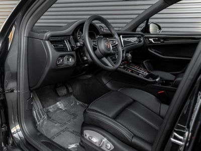 2025 Porsche Macan Macan