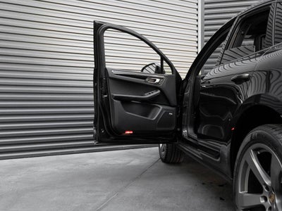 2025 Porsche Macan Macan