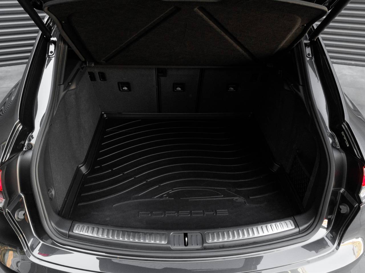 2025 Porsche Macan Macan