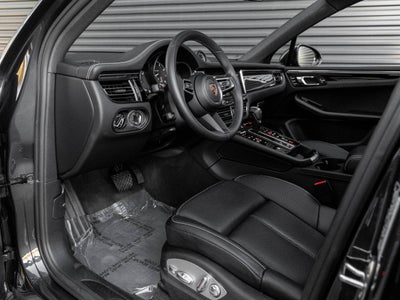 2025 Porsche Macan Macan