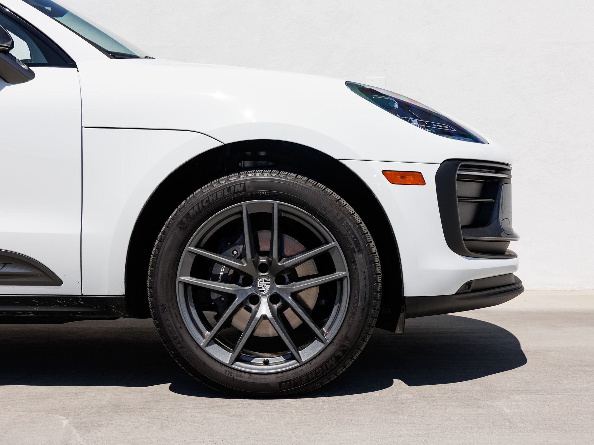 2025 Porsche Macan T