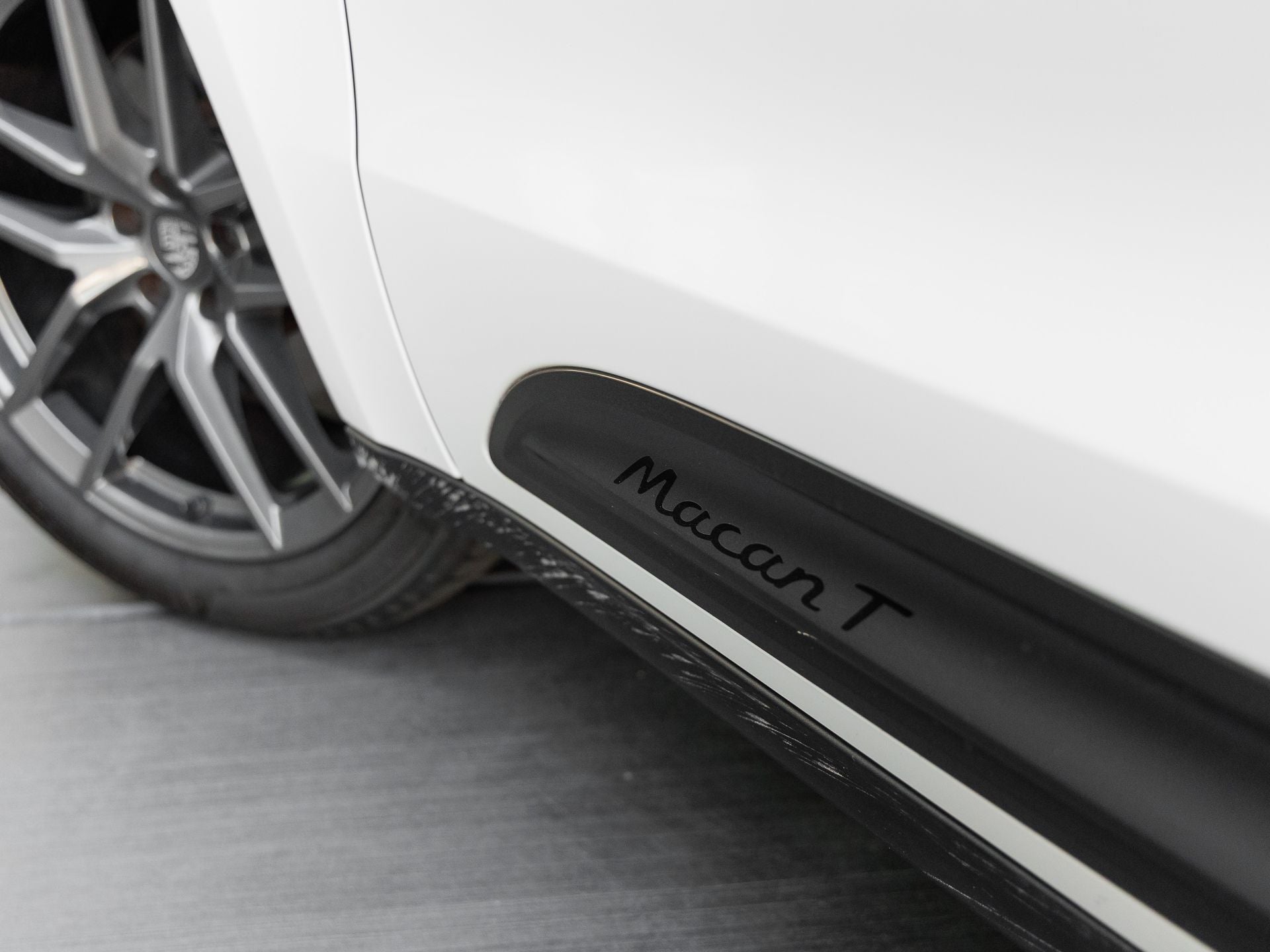 2025 Porsche Macan T