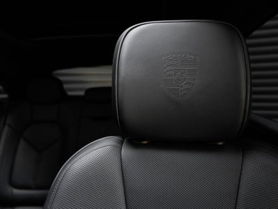 2025 Porsche Macan T