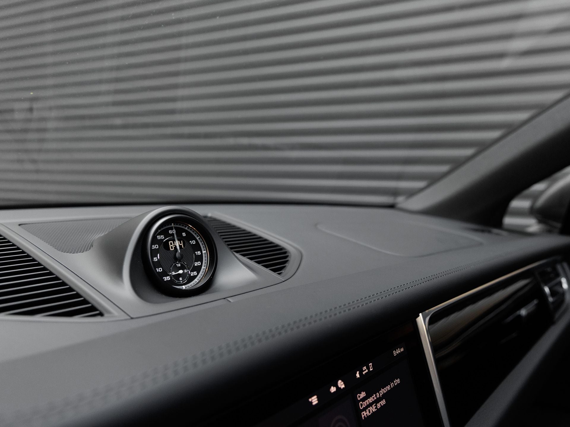 2025 Porsche Macan T