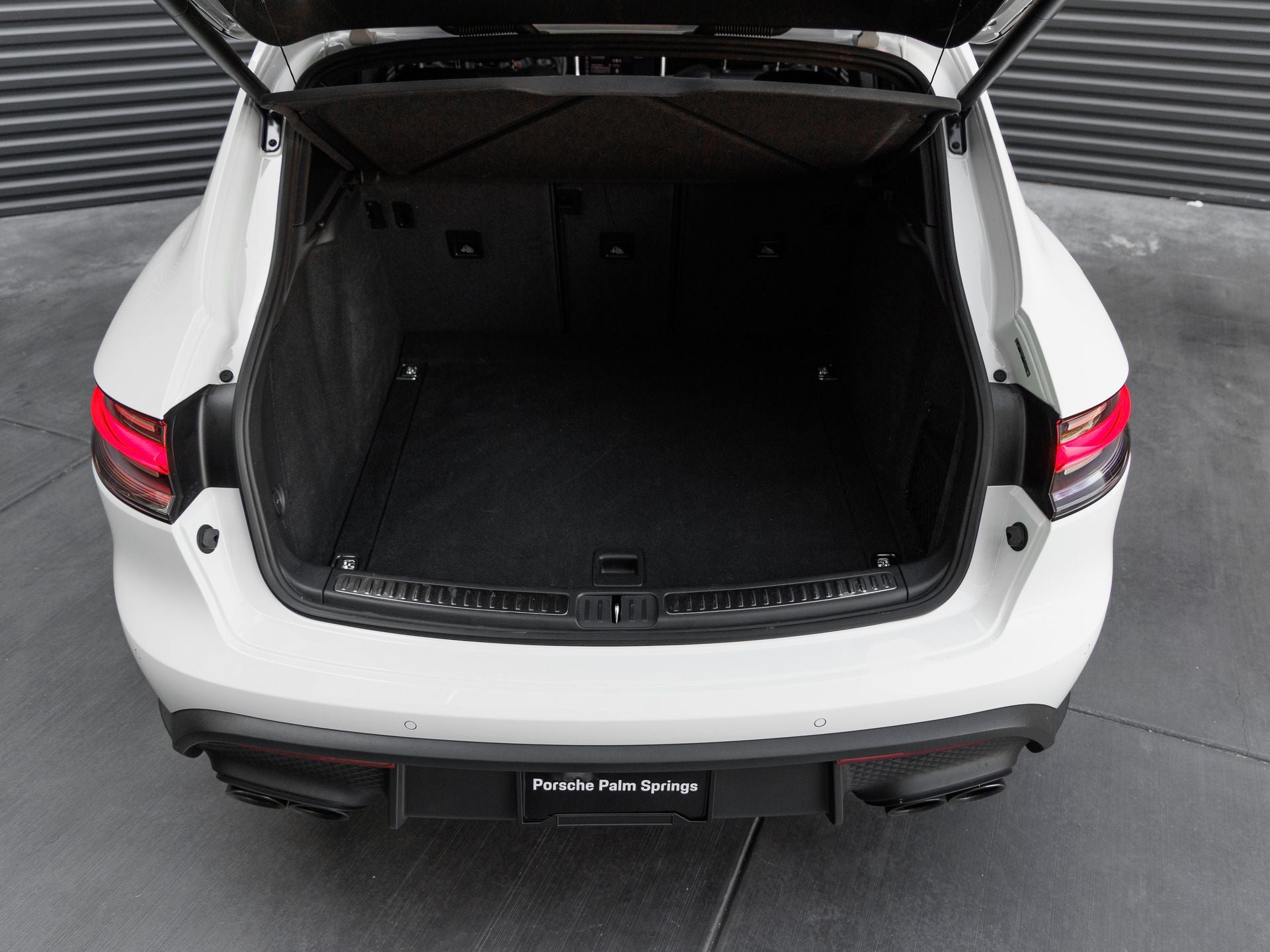 2025 Porsche Macan T