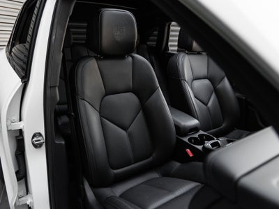 2025 Porsche Macan T