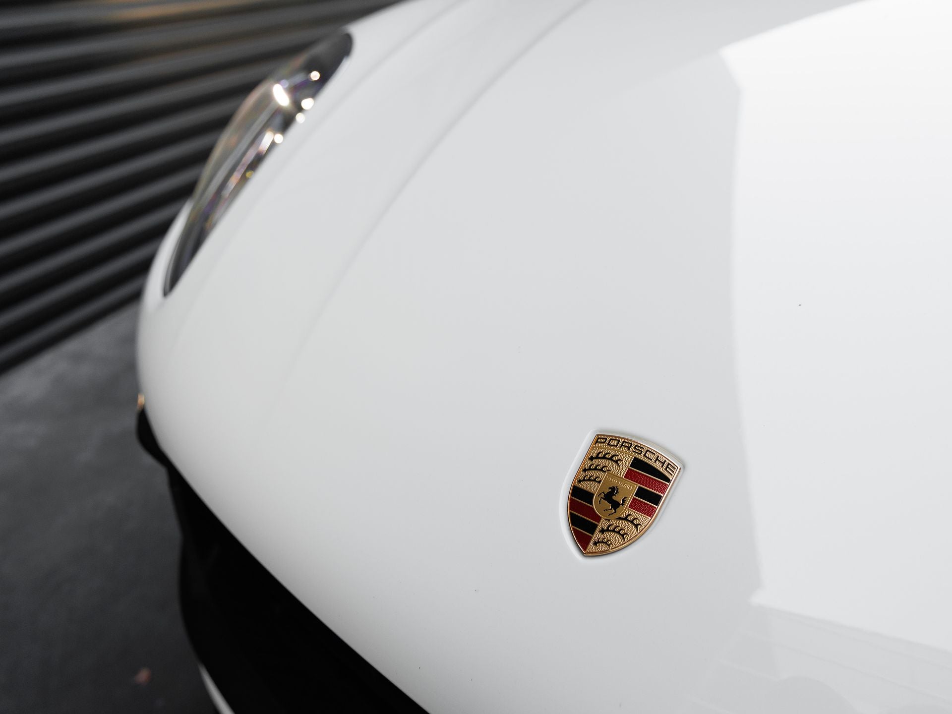2025 Porsche Macan T