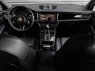 2025 Porsche Macan T
