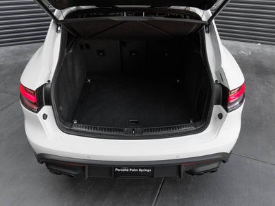 2025 Porsche Macan T