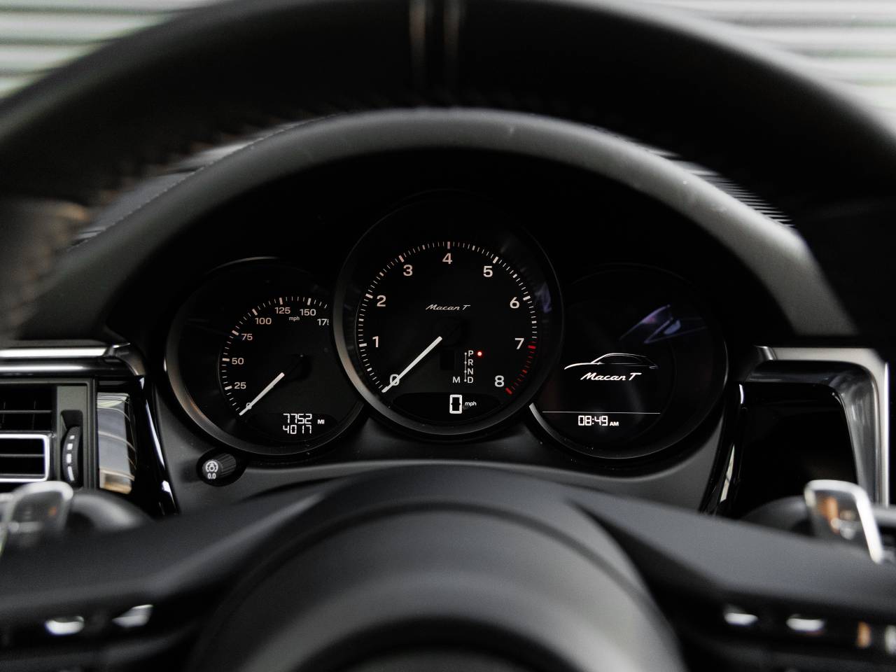 2025 Porsche Macan T