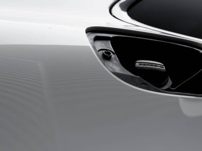 2025 Porsche Macan T