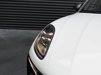 2025 Porsche Macan T