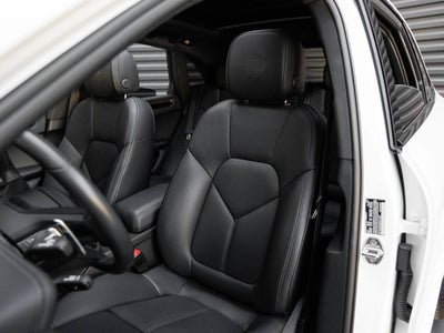 2025 Porsche Macan T