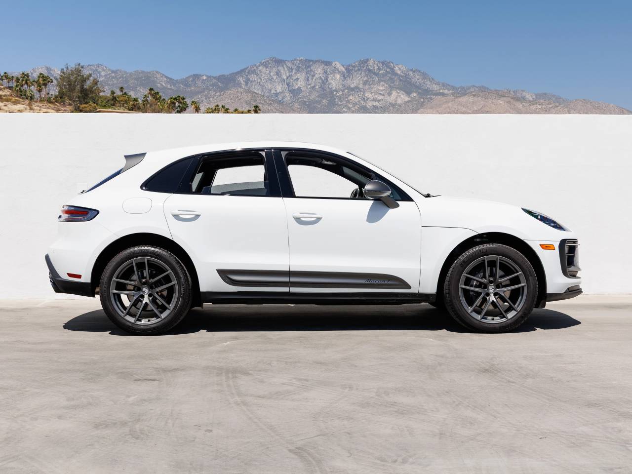2025 Porsche Macan T