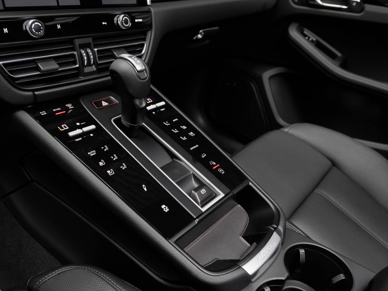 2026 Porsche Macan Macan T