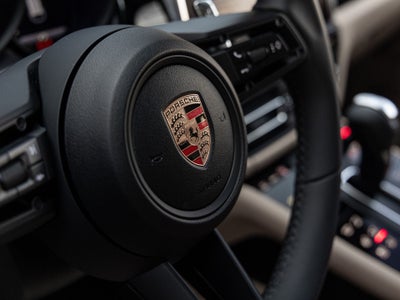 2026 Porsche Macan Base