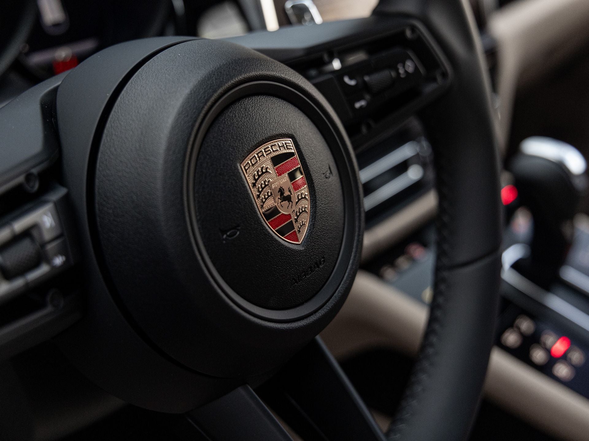 2026 Porsche Macan Base
