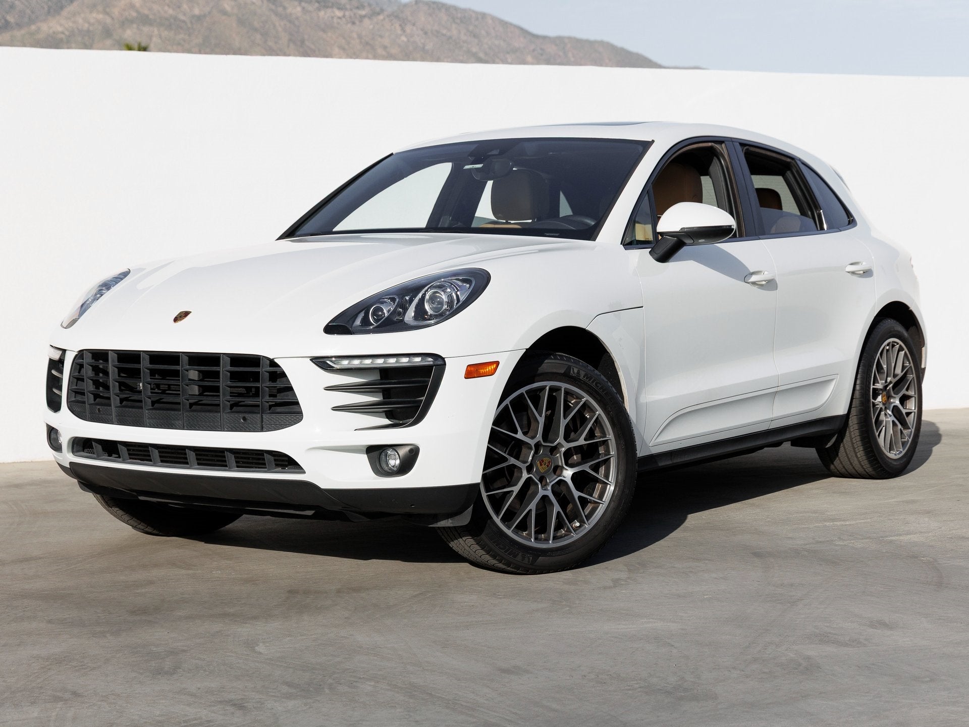 2018 Porsche Macan Sport Edition