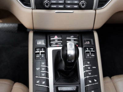 2018 Porsche Macan Sport Edition