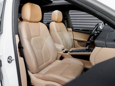 2018 Porsche Macan Sport Edition