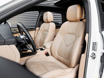 2018 Porsche Macan Sport Edition