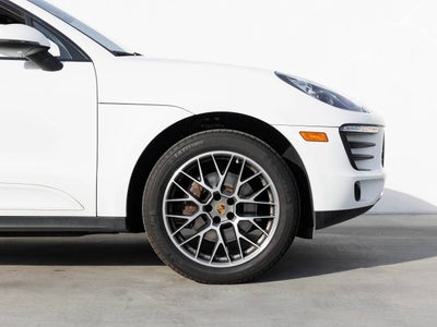 2018 Porsche Macan Macan Sport Edition