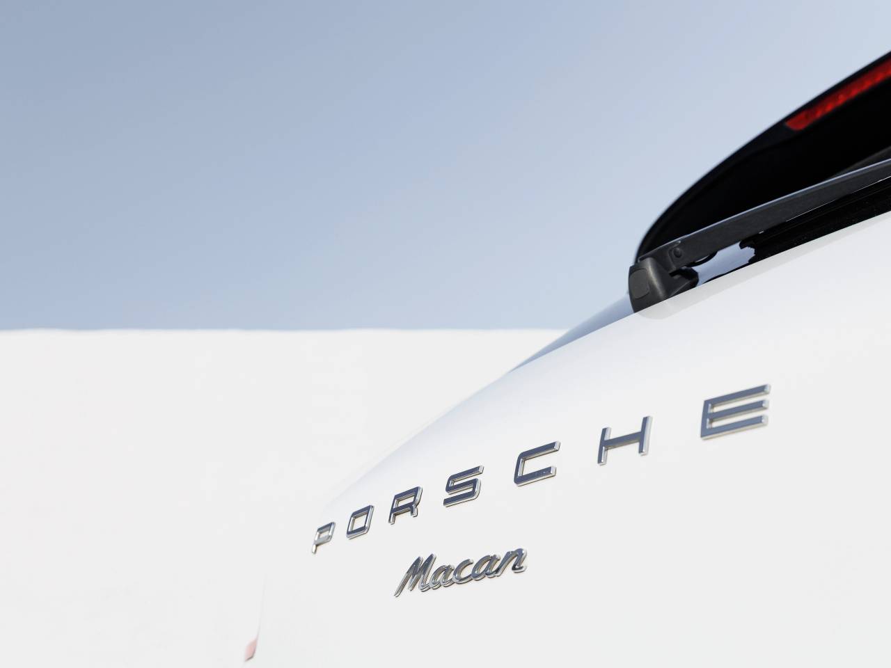 2018 Porsche Macan Macan Sport Edition