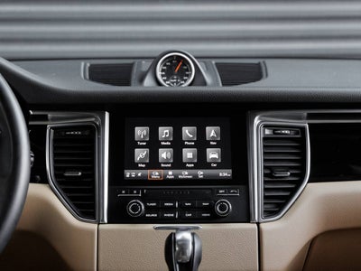 2018 Porsche Macan Macan Sport Edition