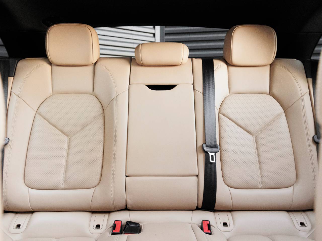 2018 Porsche Macan Macan Sport Edition