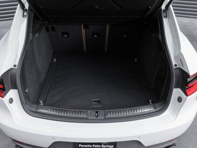 2018 Porsche Macan Macan Sport Edition