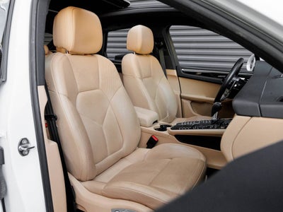 2018 Porsche Macan Macan Sport Edition